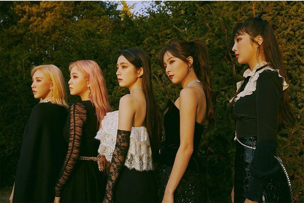 Instagram.com/redvelvet.smtown/