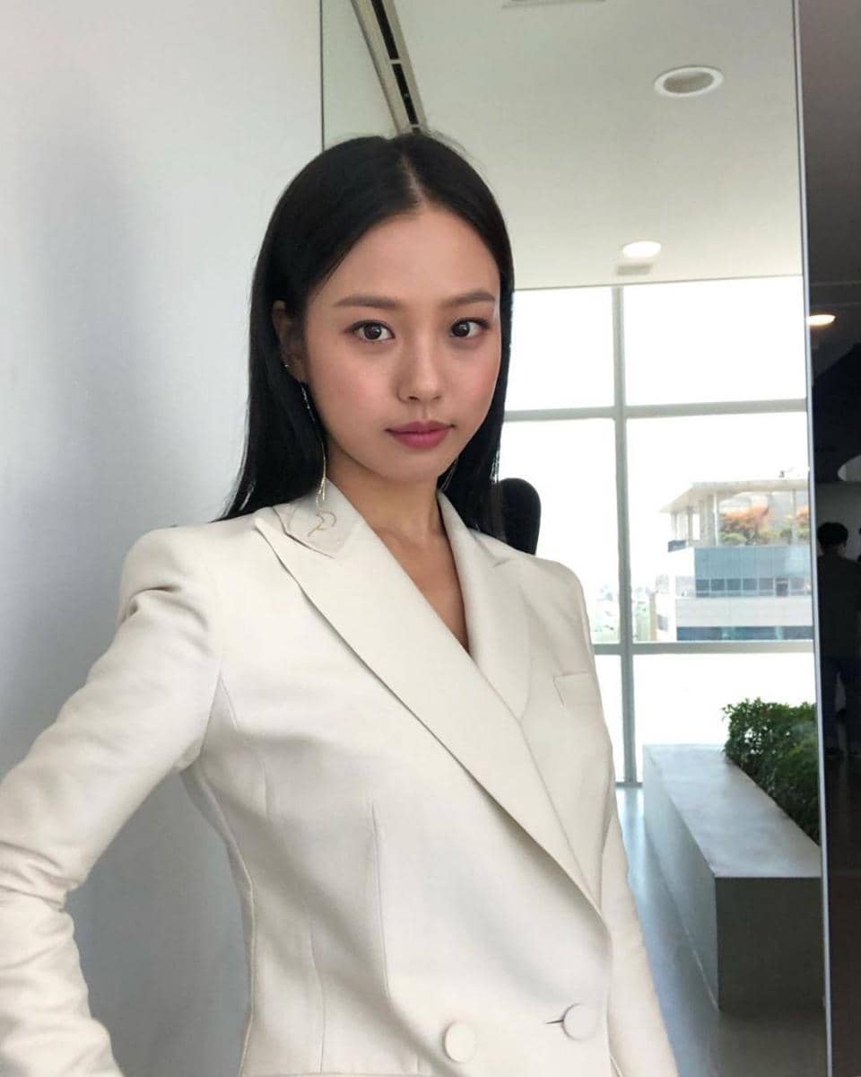 instagram.com/gominsi