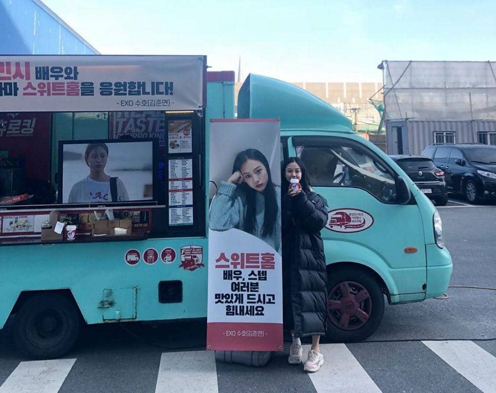 instagram.com/gominsi