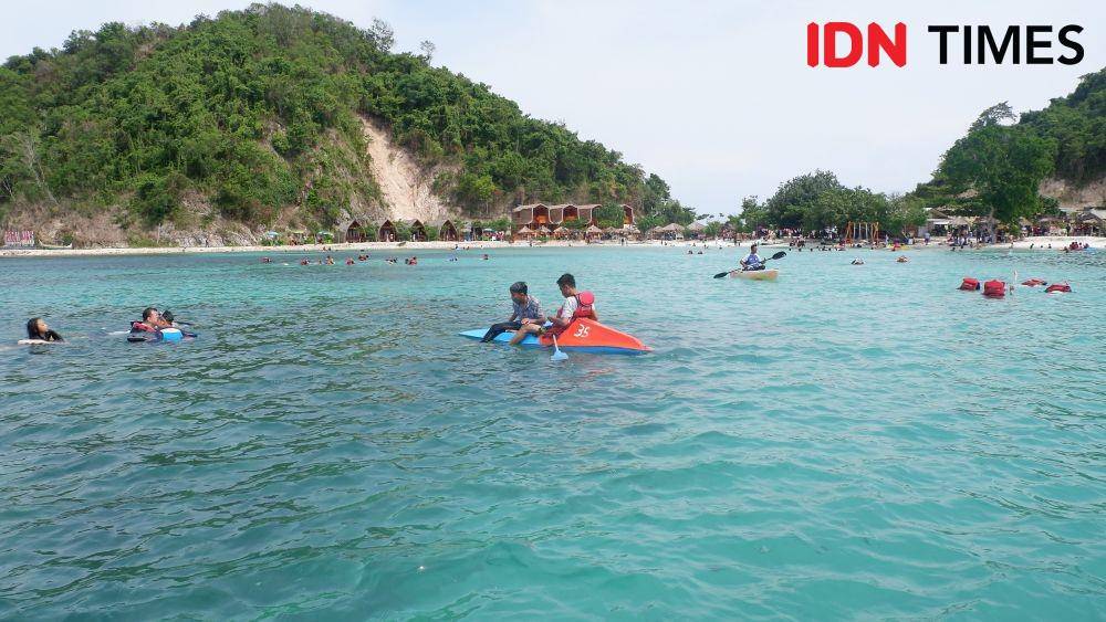 Situasi wisata di Pulau Tegal Mas Lampung (IDN Times/Feny Maulia Agustin)