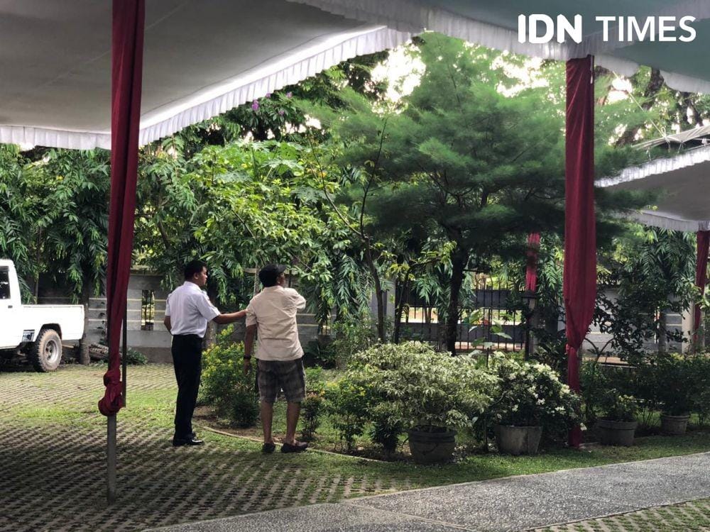 Penjagaan belum terlalu ketat menjelang natal (IDN Times/Rangga Erfizal)