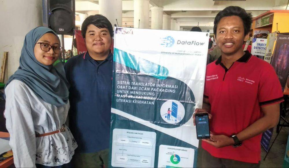 Tiga mahasiswa UMM sukses ciptakan aplikasi untuk membaca informasi pada obat-obatan. Dok Humas UMM