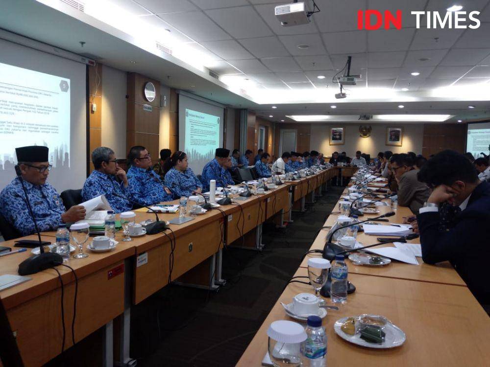 Rapat Pembahasan RAPBD Tahun Anggaran 2020 Hasil Evaluasi Kementerian Dalam Negeri RI (IDN Times/Lia Hutasoit)