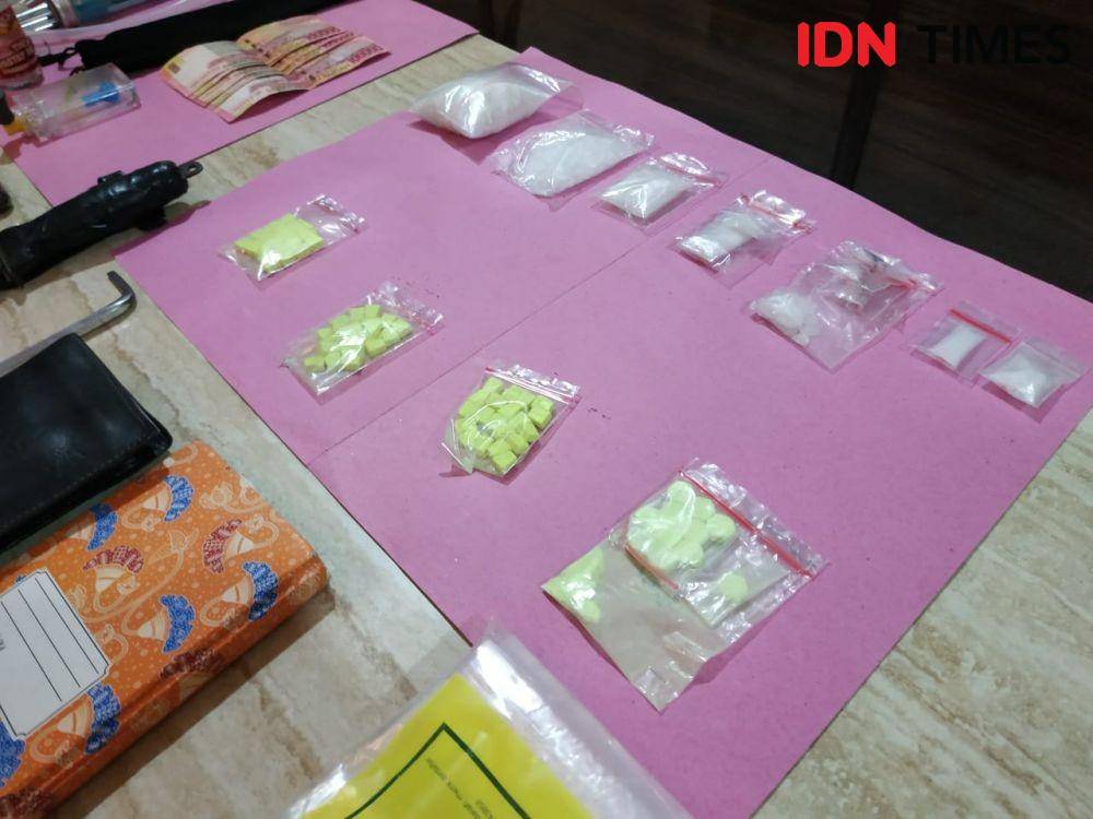 Barang bukti narkotika yang disita Polsek Tegalsari. IDN Times/Fitria Madia