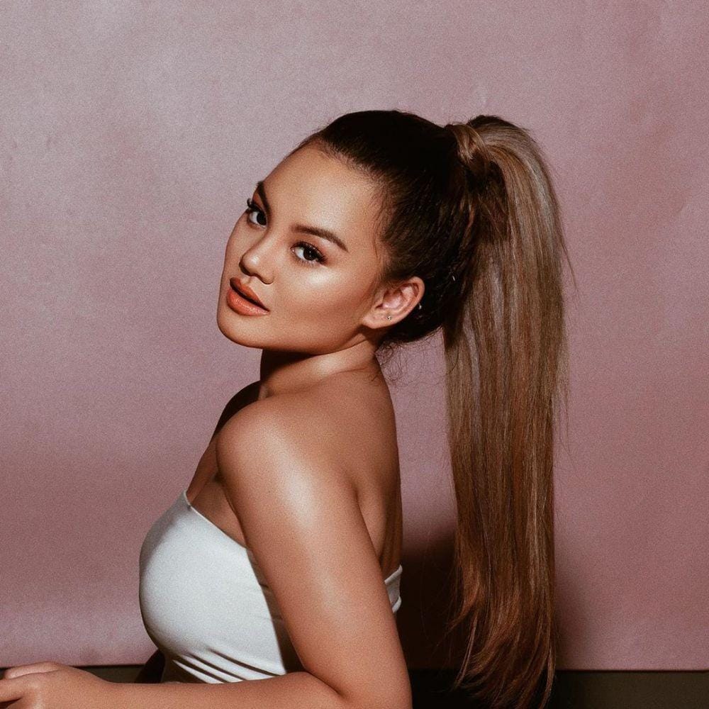 instagram.com/shafaharris