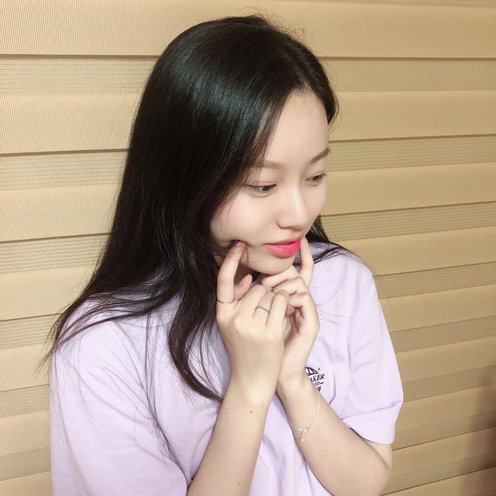 instagram.com/youna_1997