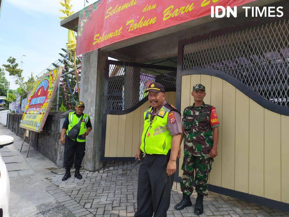 Pengamanan di Gereja St Lidwina. IDN Times/ Siti Umaiyah
