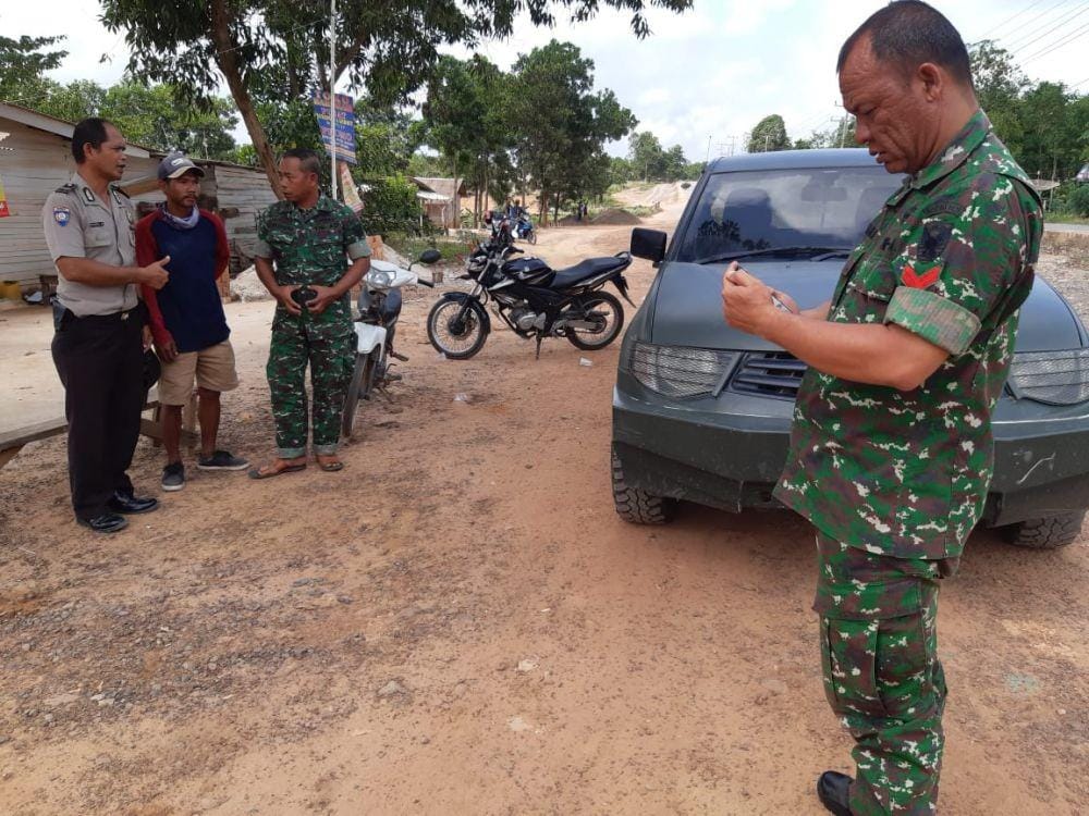 Redam emosi warga agar tidak terjadi bentrok susulan (IDN Times/Istimewa Polda Lampung)
