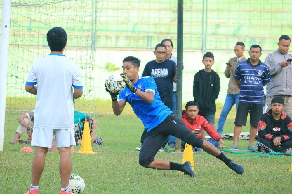 Arema FC berencana merombak sektor bawah mistar usai hasil tak memuaskan di Liga 1. IDN Times/ Alfi Ramadana