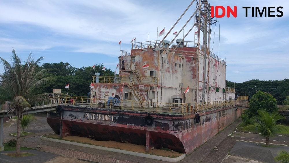 Museum PLTD Apung I, bukti keganasan tsunami Aceh 26 Desember 2004 (IDN Times/Arifin Al Alamudi)