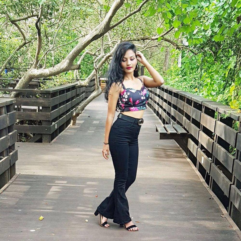 Instagram/girlbehindthecloset_