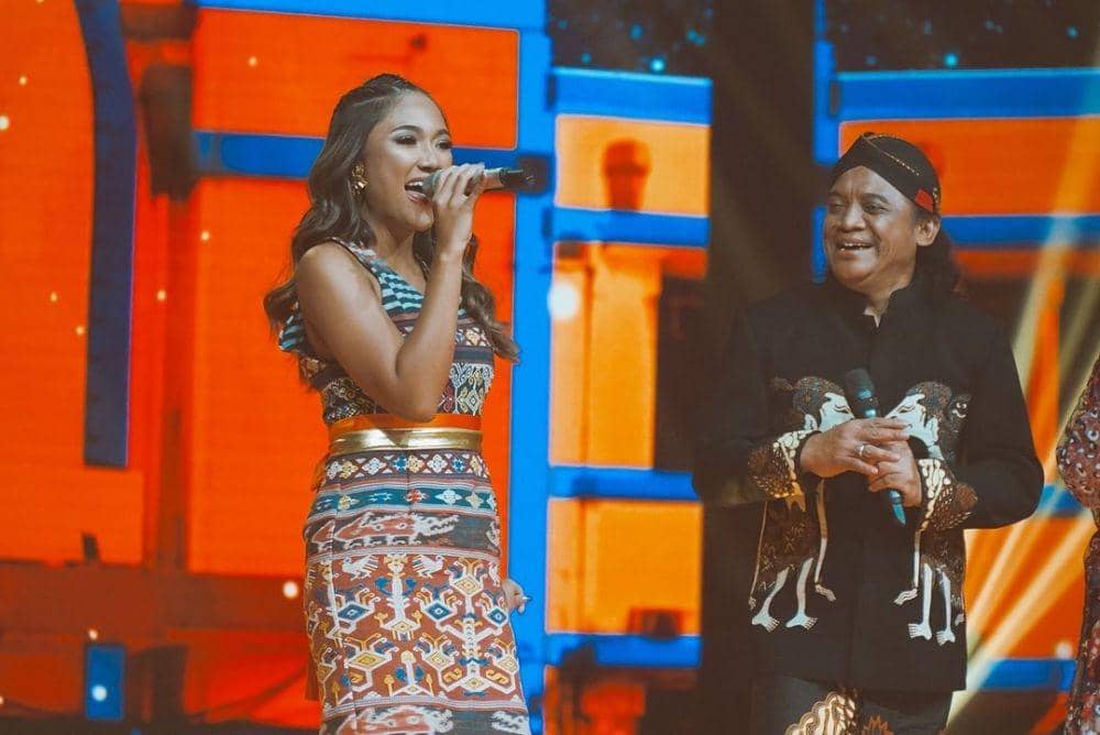 instagram.com/lalamarionmj