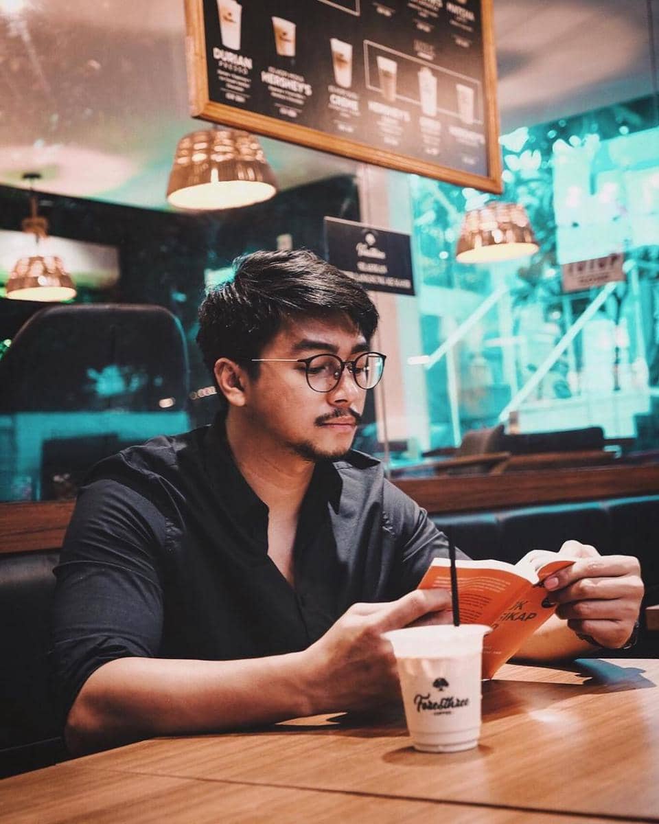 Instagram/devamahenra