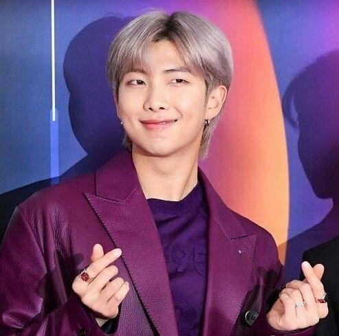 instagram.com/7bts.update