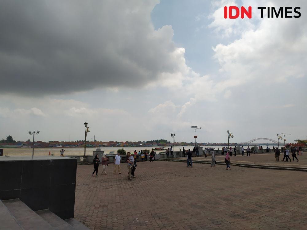 Situasi keramaian BKB Palembang (26/12) (IDN Times/Feny Maulia Agustin)