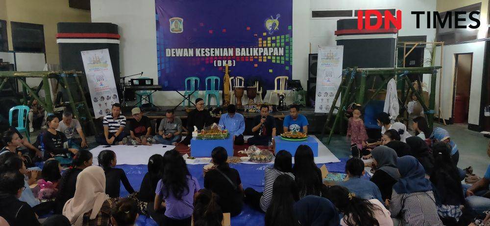 Jumpa pers dan syukuran sebelum kegiatan Balikpapan Manuntung Art Festival dan Bagenjoh (IDN Times/Maulana)