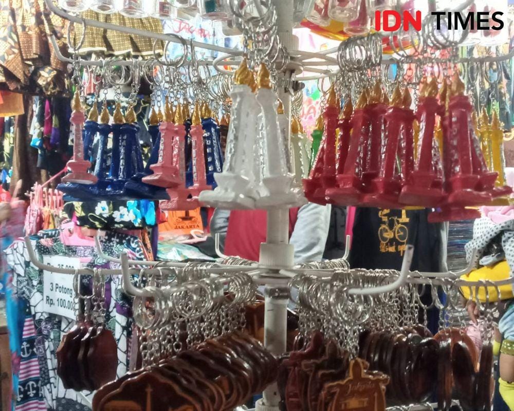 Salah Satu Oleh-oleh di Monas Week 2019, Jakarta. IDN Times/ Dhiya Awlia Azzahra