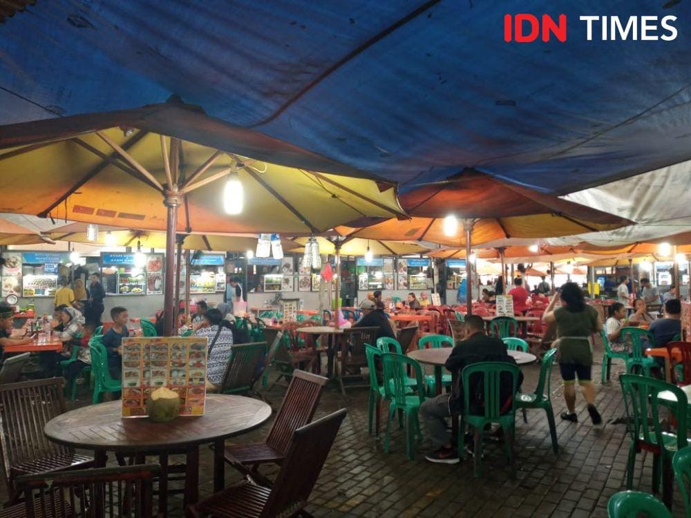 Kedai Makanan di Monas Week 2019, Jakarta. IDN Times/ Dhiya Awlia Azzahra