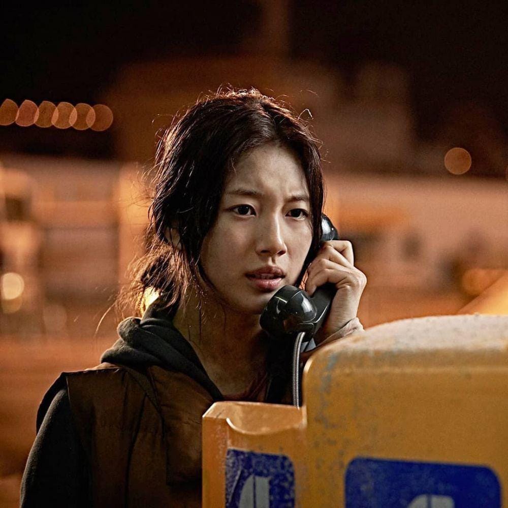 instagram.com/suzybz