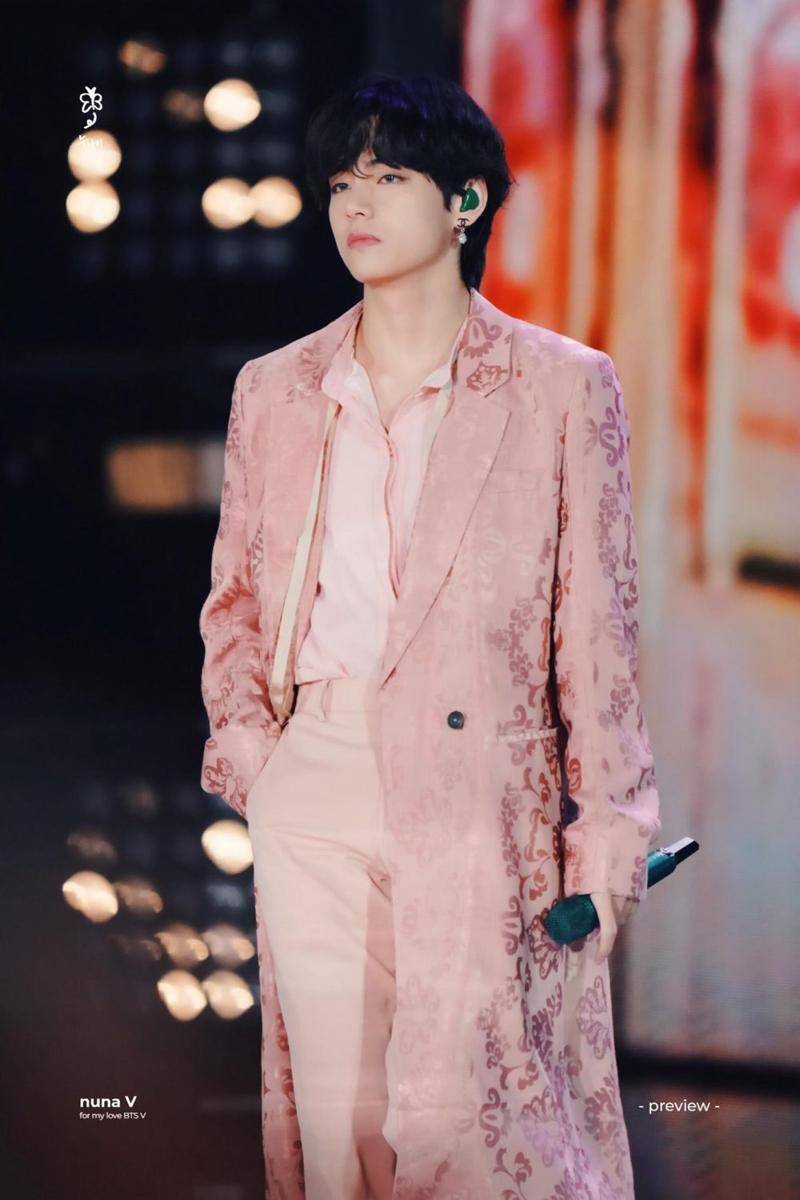 twitter.com/_nuna_V