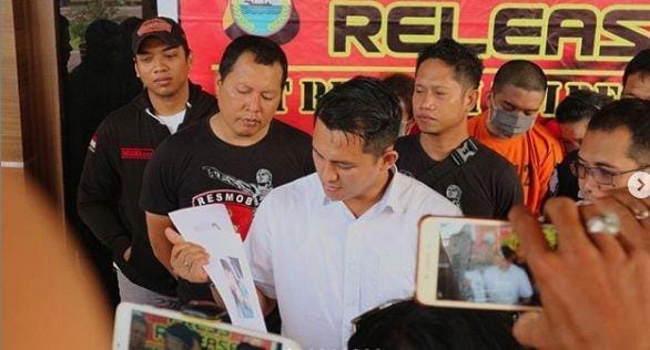 Tiga pelaku dalam bisnis prostitusi online saat diamankan di Mako Polres Pinrang, Kamis (26/12) / Istimewa