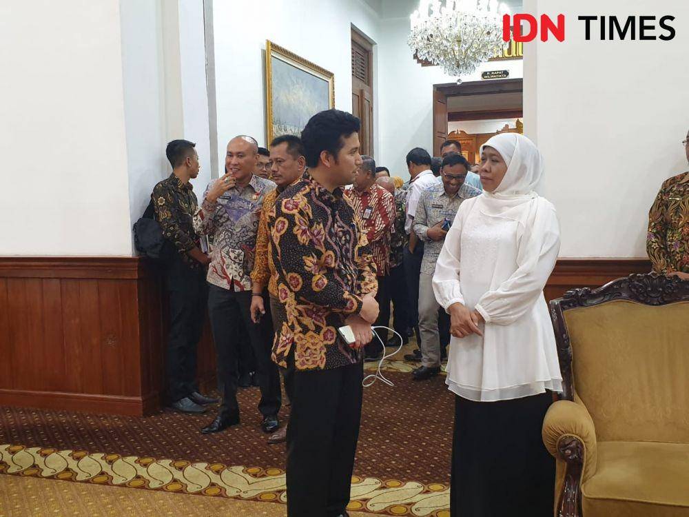 Wakil Gubernur Emil Dardak dan Gubernur Khofifah di gedung Grahadi, Kamis (26/12).IDN Times/Vanny El Rahman