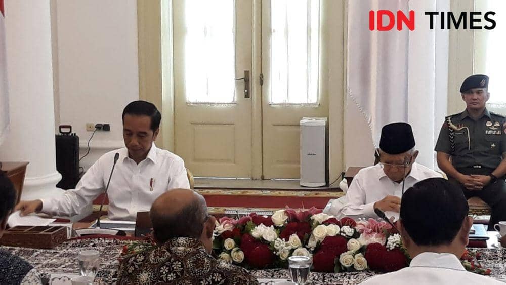 Presiden Jokowi memimpin rapat terbatas di Istana Kepresidenan Bogor, Jumat 27 Desember 2019 (IDN Times/Teatrika Handiko Putri)