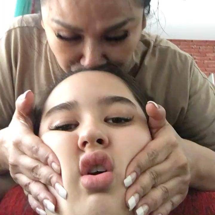 instagram.com/stephaniepoetri