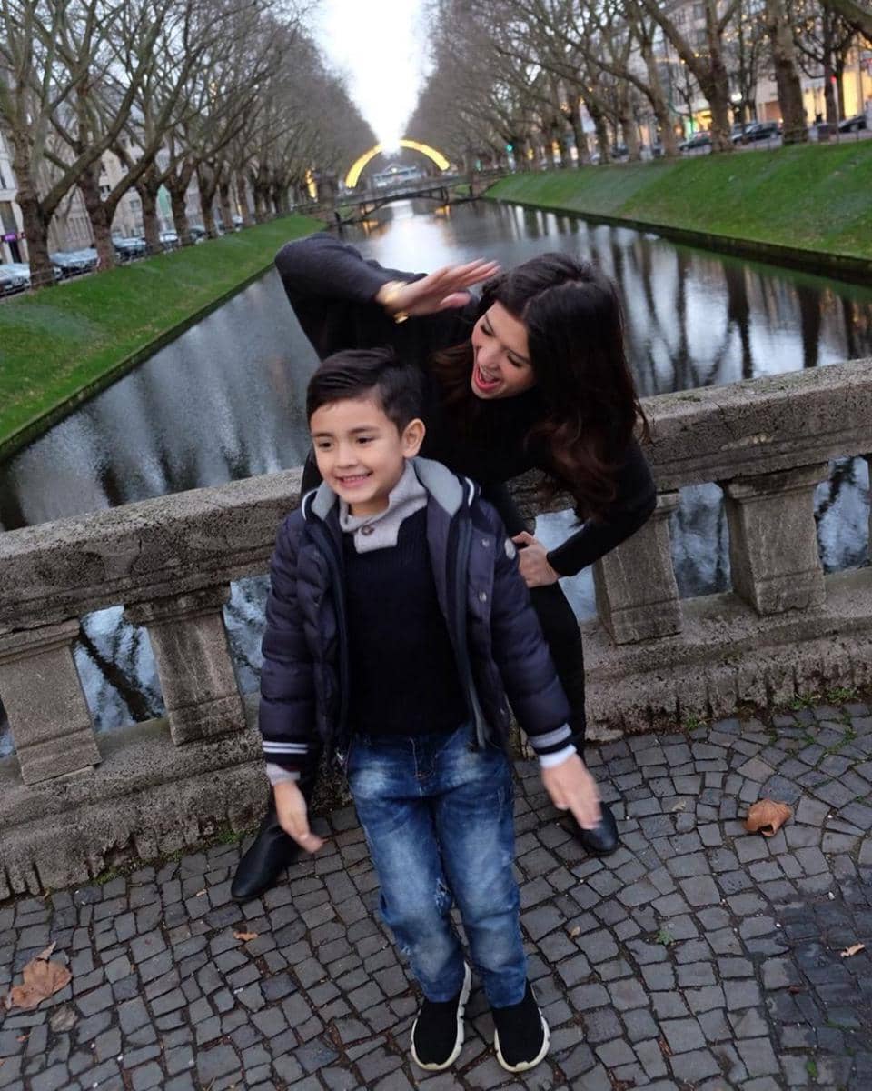 instagram.com/carissa_puteri