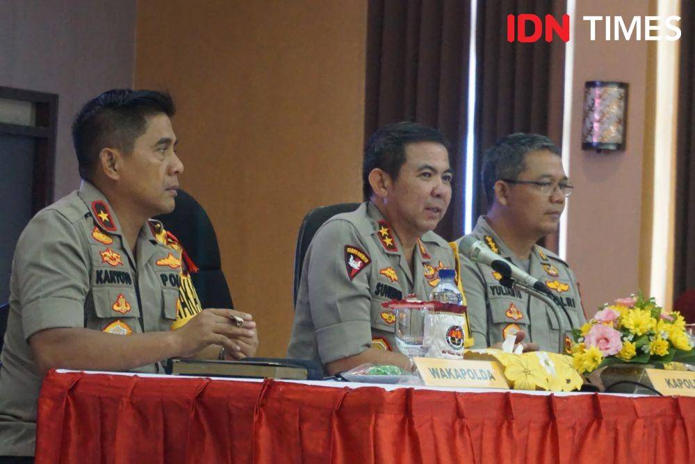 Kapolda DIY memimpin jumpa pers laporan akhir tahun 2019, Jumat (27/12). (IDN Times/Tunggul Damarjati)