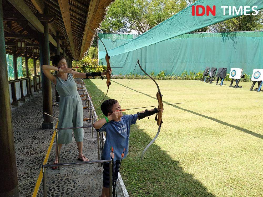 Maya Septha beserta keluarga liburan di Club Med, Bali. 27 Desember 2019. IDN Times/Nadia Umara