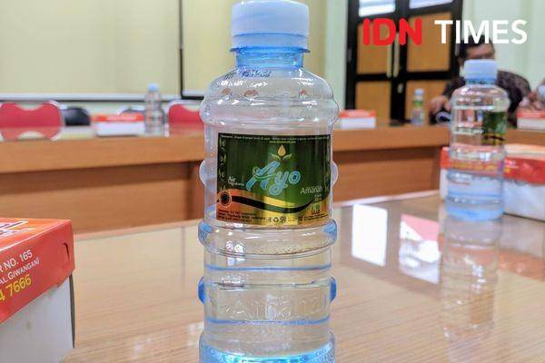 Ayo, air minum dalam kemasan produksi PDAM Tirtamarta. IDN Times/Rijalu Ahimsa
