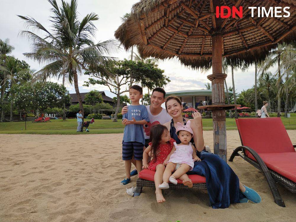 Maya Septha beserta keluarga liburan di Club Med, Bali. 27 Desember 2019. IDN Times/Nadia Umara