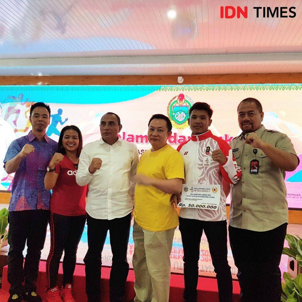 Kickboxing Sumut bersama Gubernur Edy Rahmayadi dan Kadispora Sumut (IDN Times/Hasudungan)