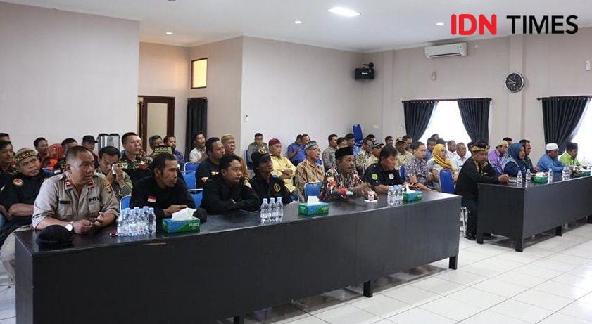 Peserta para tokoh masyarakat, Muspika, kades dan luras ketika mengikuti kegiatan tatap muka dan silahturahmi dengan Kapolres PPU AKPB M. Dharma Nugraha (IDN Times/ Ervan Masbanjar)