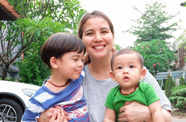 instagram.com/tya_ariestya