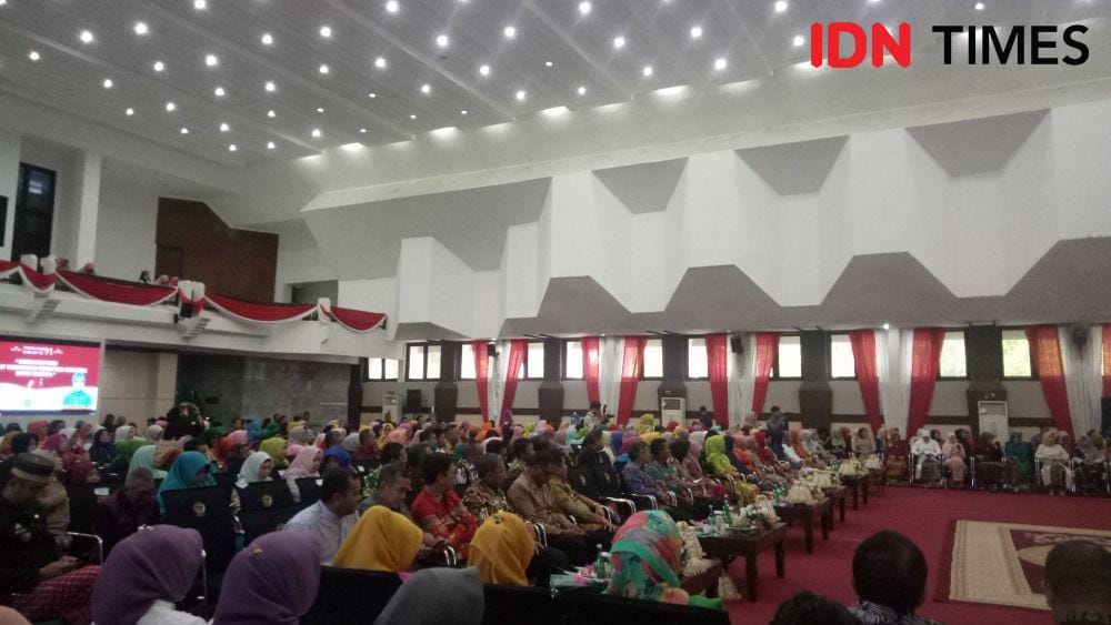 Peringatan Hari Ibu ke-91 di Kantor Gubernur Sulsel, Jumat (27/12). IDN Times/Asrhawi Muin