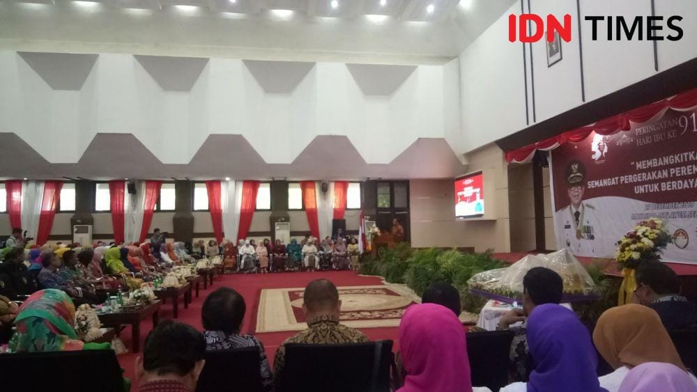 Peringatan Hari Ibu ke-91 di Kantor Gubernur Sulsel, Jumat (27/12). IDN Times/Asrhawi Muin