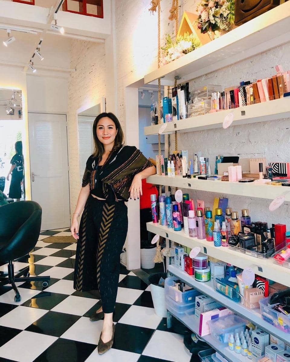 instagram.com/sabriakono