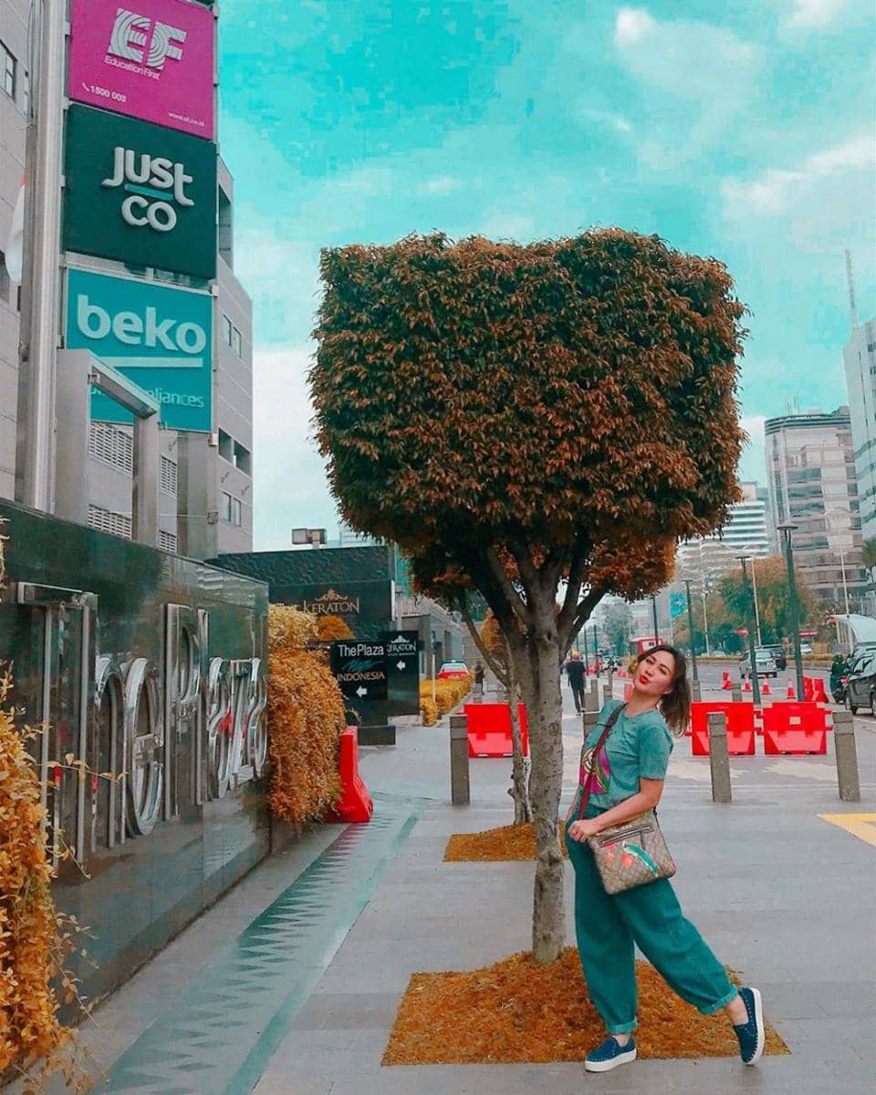 instagram.com/sabriakono