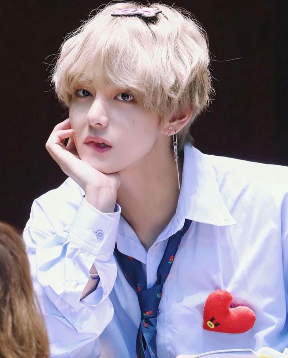 instagram.com/taehyung_v