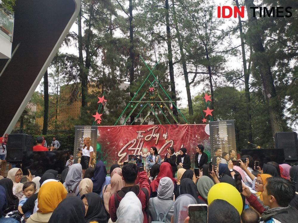 Suasana gala premiere film NKCTHI di Bandung, Sabtu [28/12]) IDN Times/Azzis Zulkhairil
