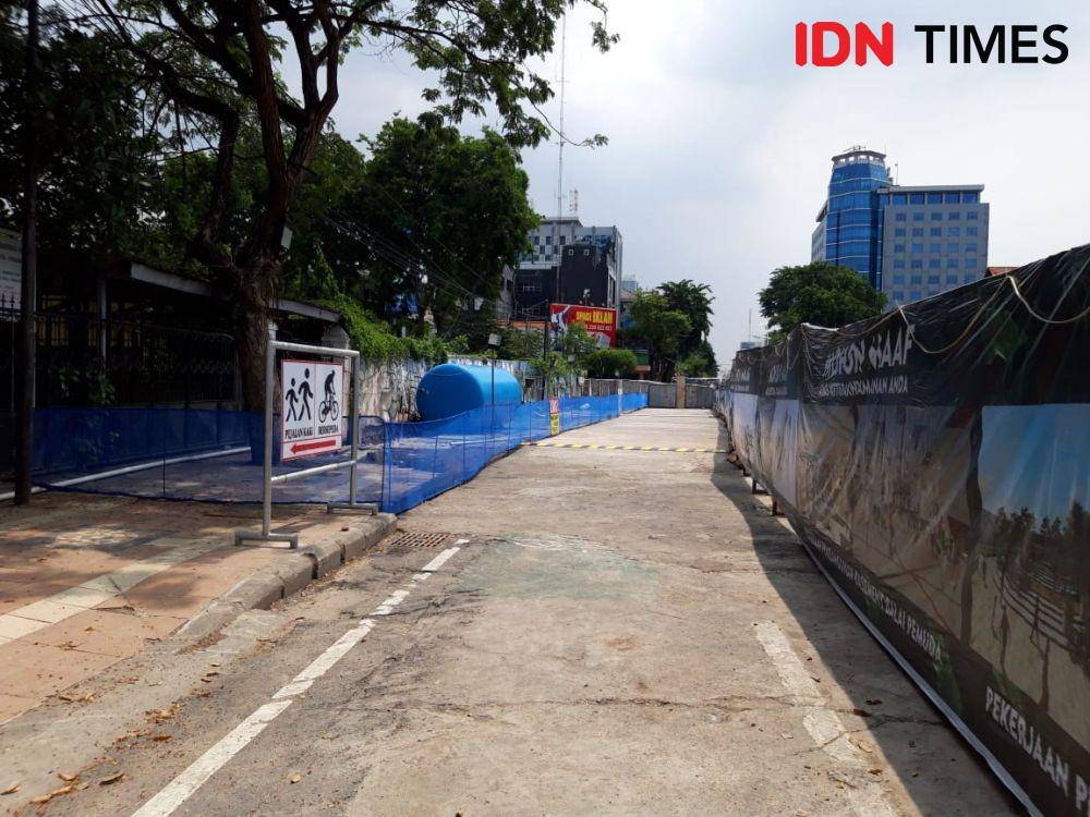 Jalan Yos Sudarso yang rencananya akan dibuka satu ruas saja. IDN Times/Fitria Madia
