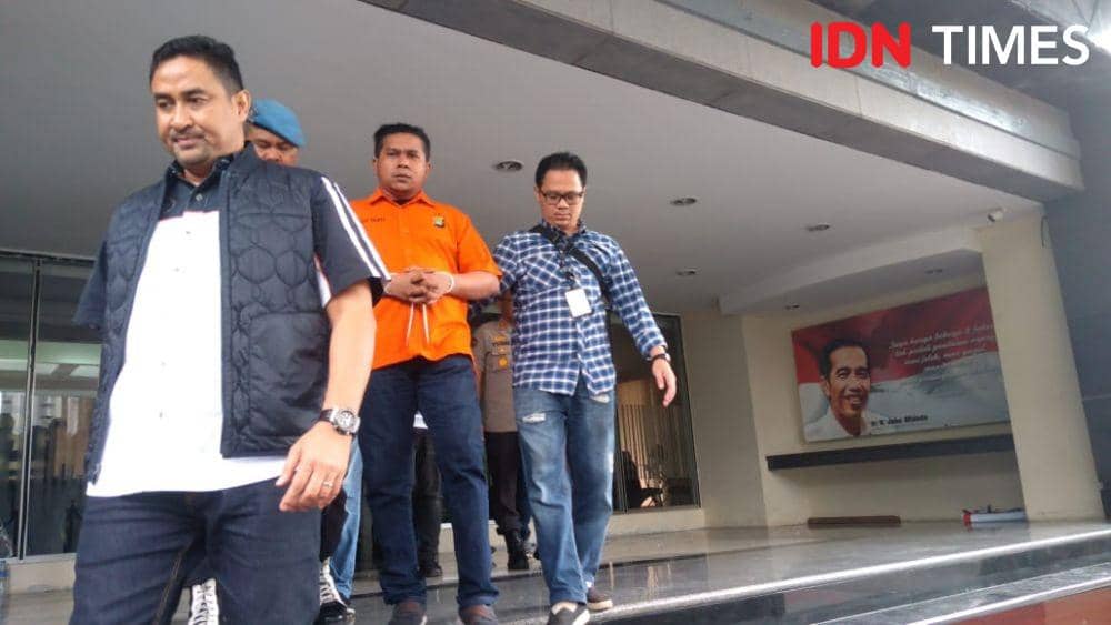 (Salah satu tersangka penyiram air keras ke Novel Baswedan berinisial RB ditahan oleh Polri) IDN Times/Lia Hutasoit