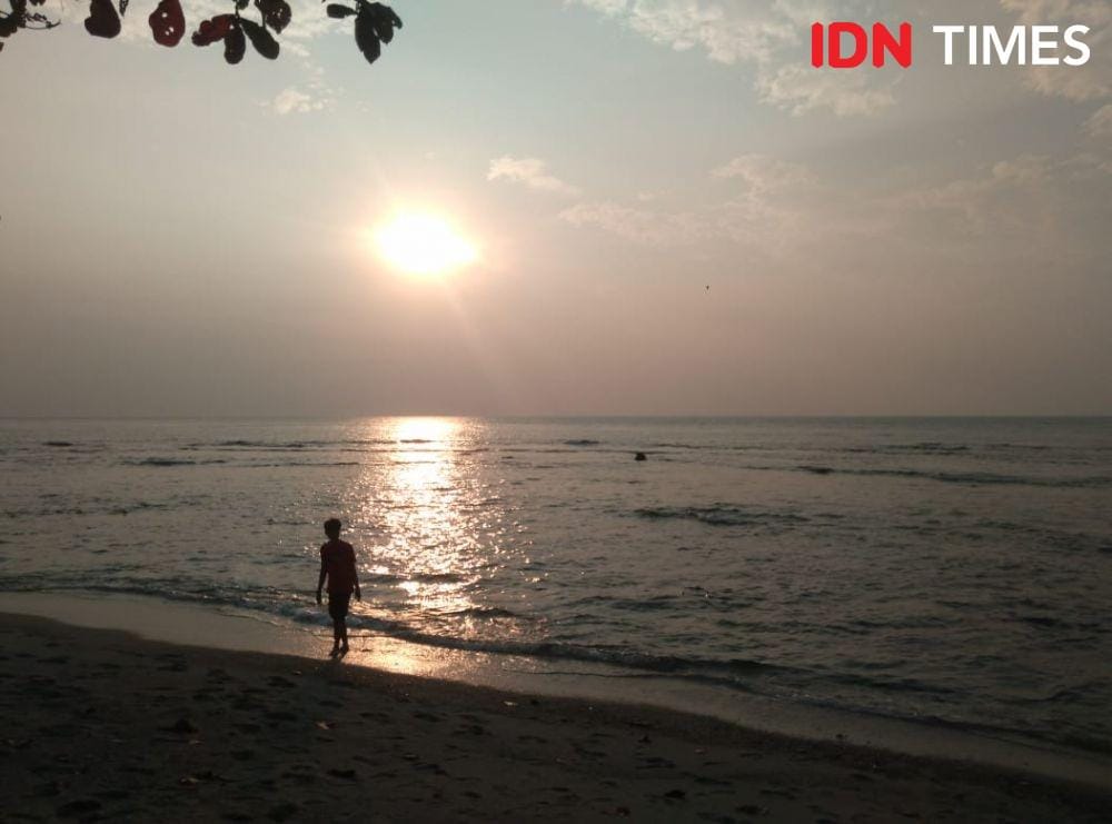 (Pantai Anyer) IDN Times/Dwifantya Aquina