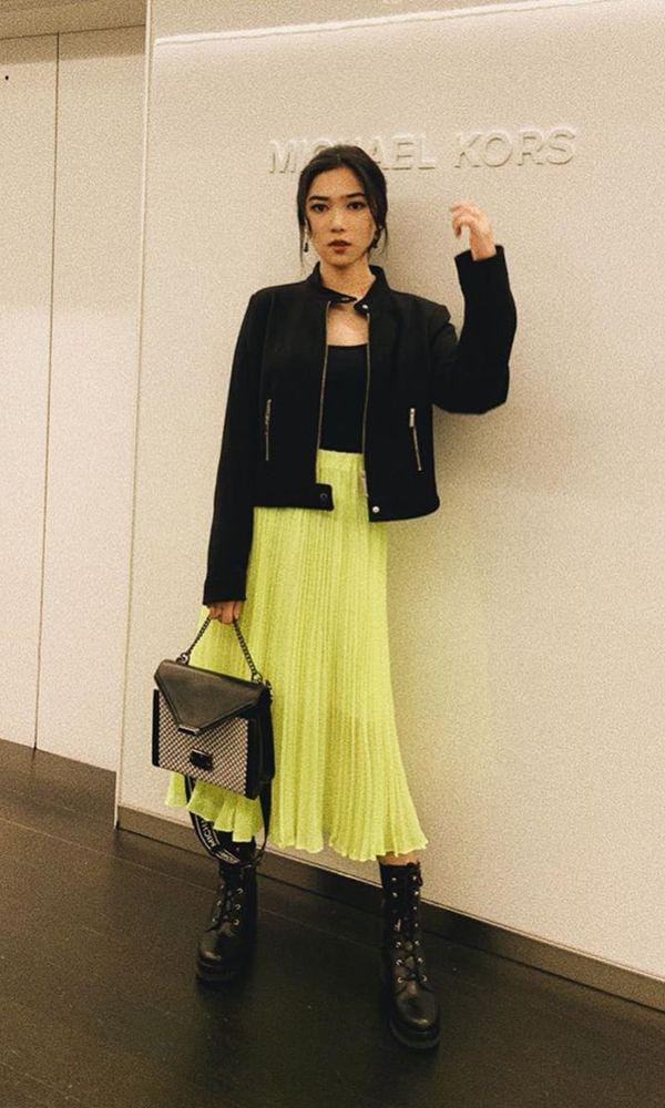 instagram.com/isyanasarasvati