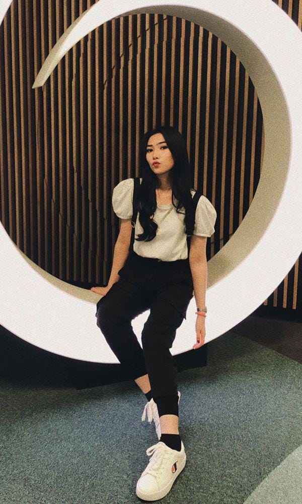 instagram.com/isyanasarasvati