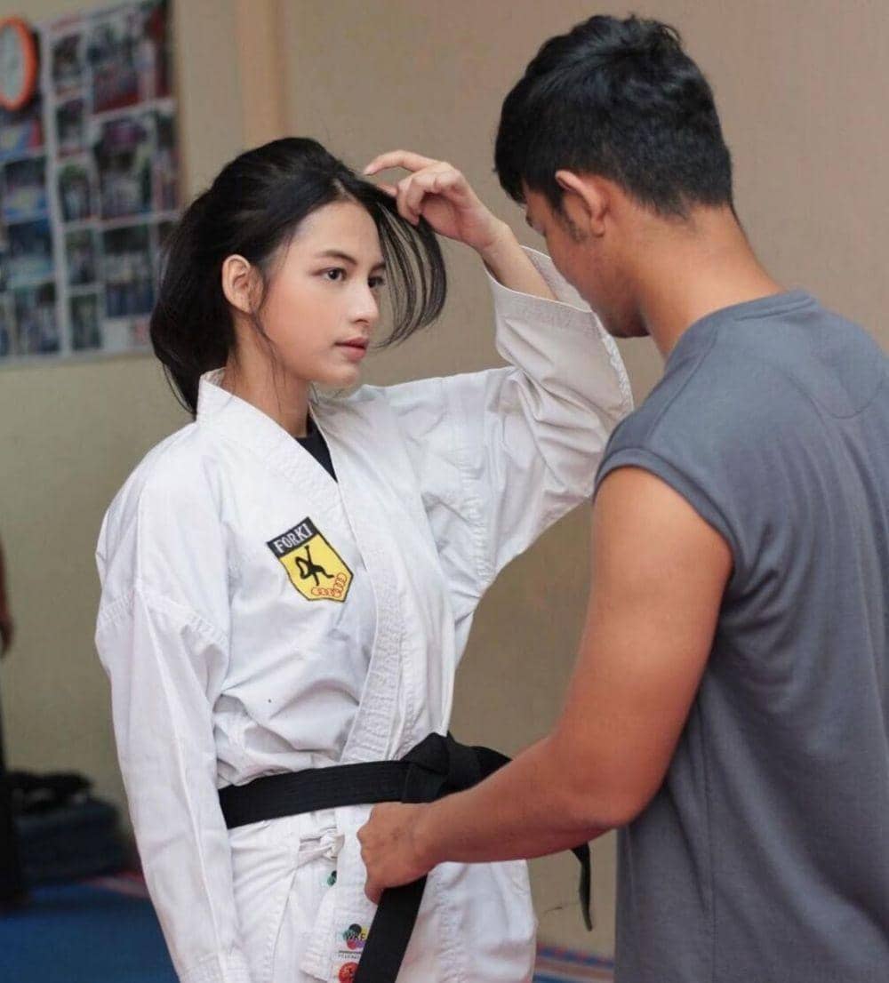 instagram.com/laniafira