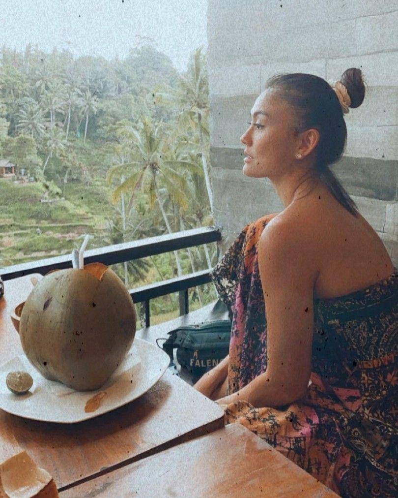 instagram.com/agnezmo