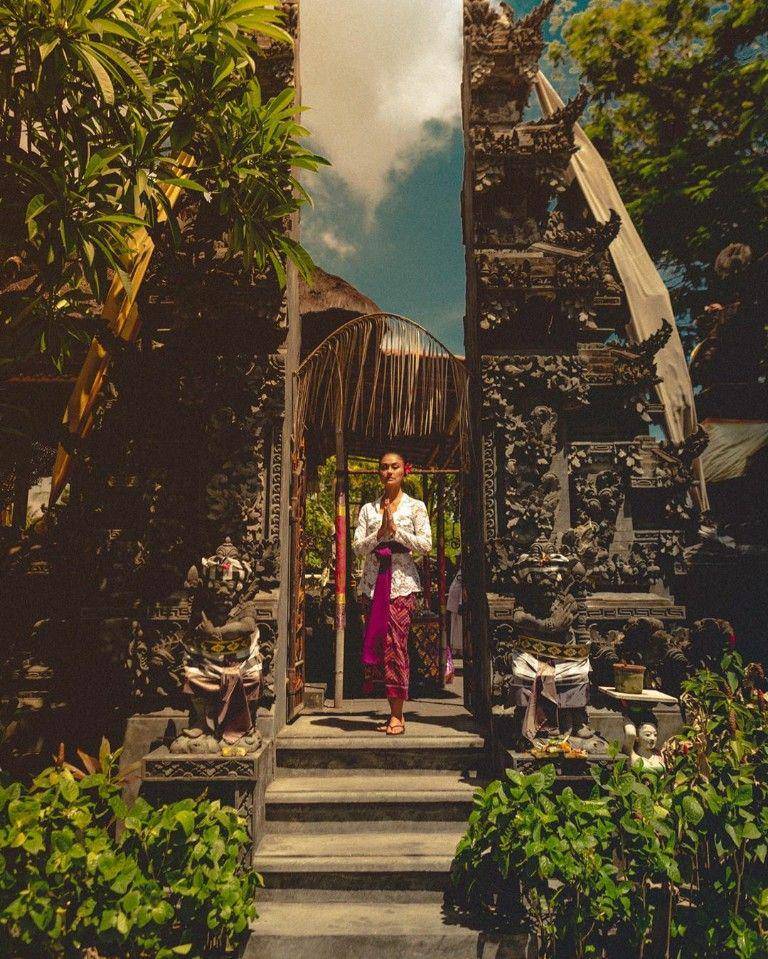 instagram.com/agnezmo